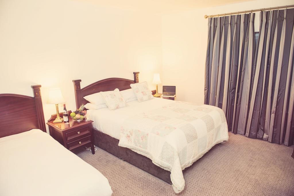 Devon Inn Hotel Templeglantine Village Zewnętrze zdjęcie
