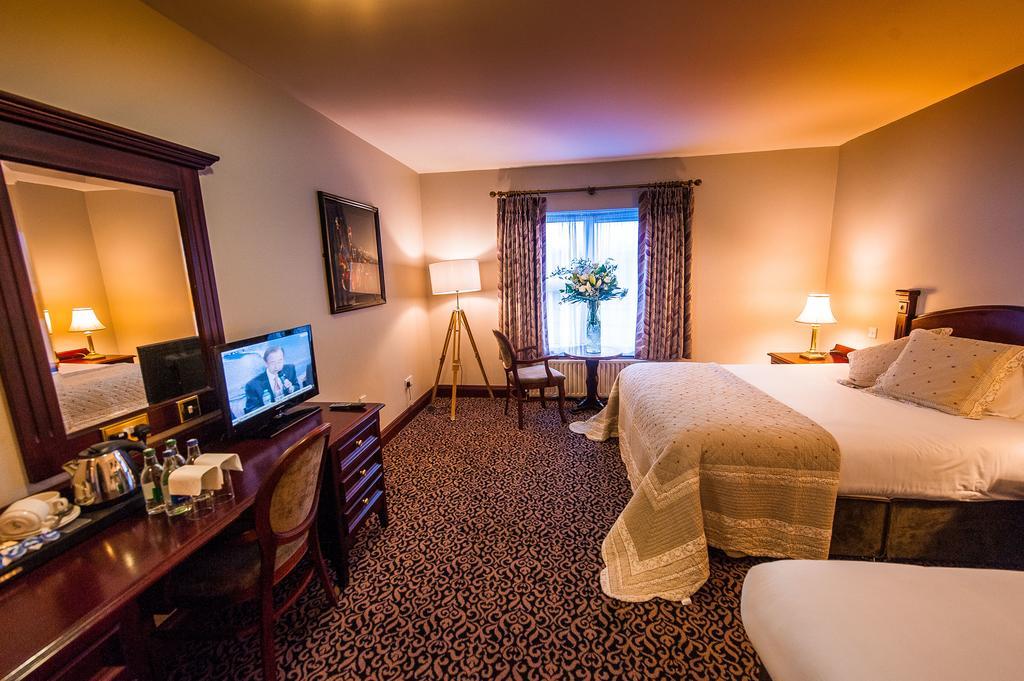 Devon Inn Hotel Templeglantine Village Zewnętrze zdjęcie
