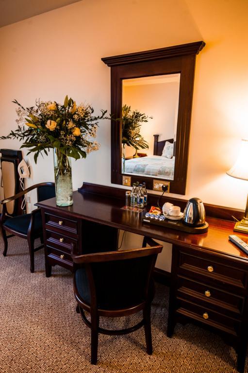 Devon Inn Hotel Templeglantine Village Zewnętrze zdjęcie